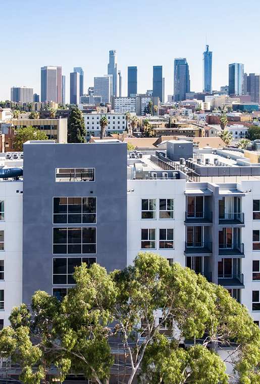 Exterior View at 422 South Lake, Los Angeles, CA 90057