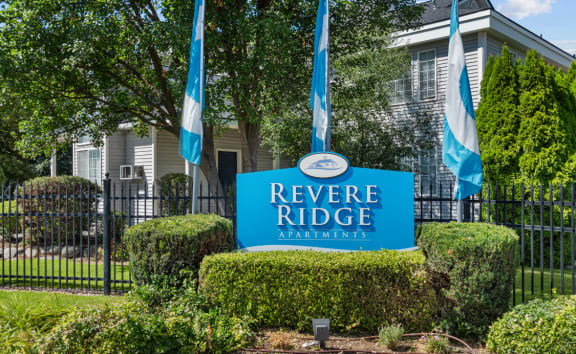 Revere Ridge Apartments in Spokane Valley, Washington Exterior and Monument Sign