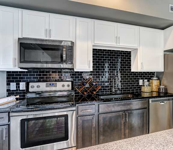 Modern appliances at Aertson Midtown Apartments, 905 20th Avenue South, Nashville