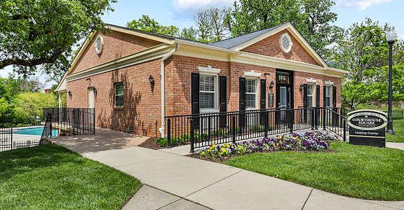 Exterior Landscape at Courthouse Square Apartments, Towson, 21286