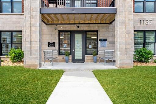 Entrance View at Circ Apartments in Richmond, VA 23220