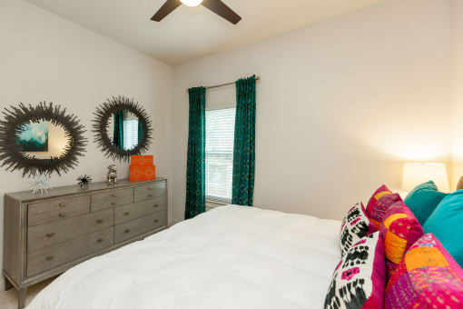 Apartment bedroom with Ceiling Fan at Proximity Apartments, Charleston, 29414