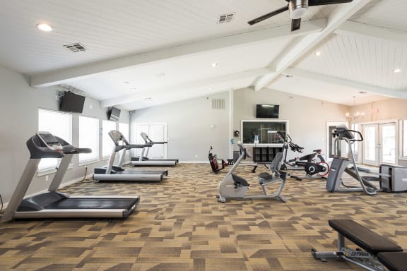 Beautiful Fitness Center at The Reserve At Barry Apartments, Missouri, 64154
