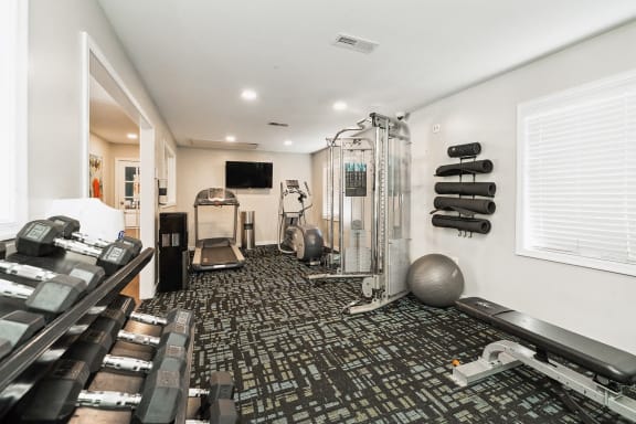 the gym at the preserve apartments