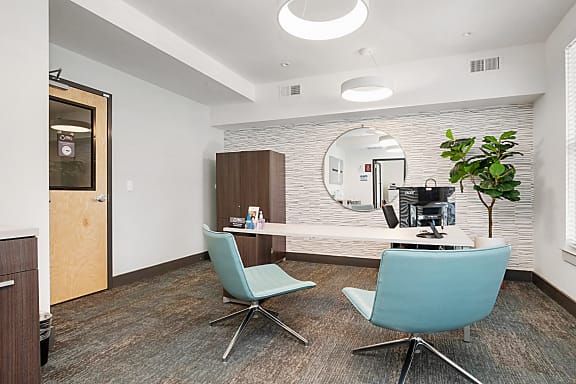 Office with Desk and Chairs at Circ Apartments in Richmond, VA 23220