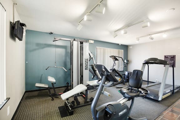 24 Hour Fitness Center at Knottingham Apartments, 48036