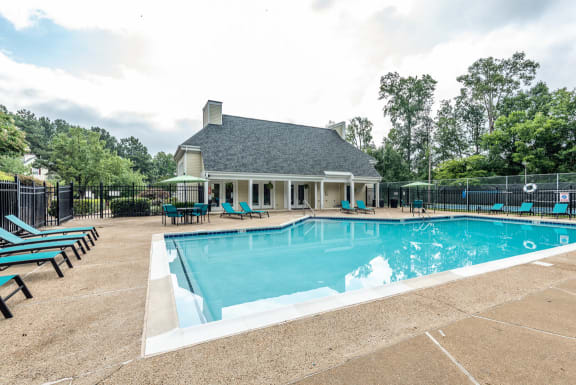 Swimming Pool And Sundeck at Ashton Creek in Chester, VA 23831