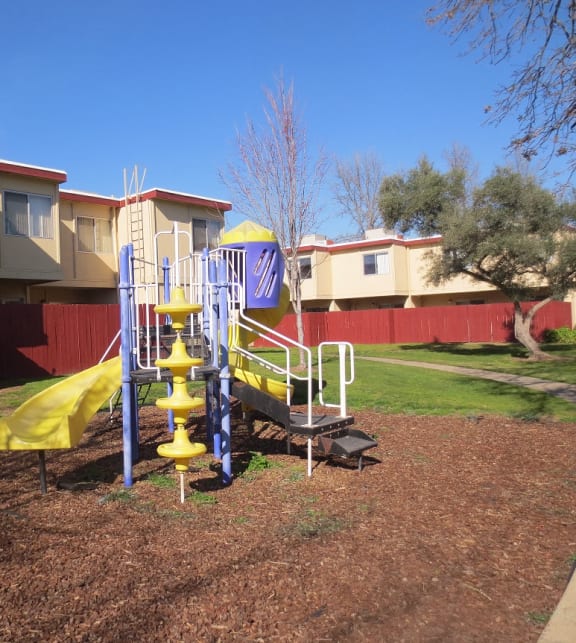 American River Gardens Apartments in Sacramento, CA