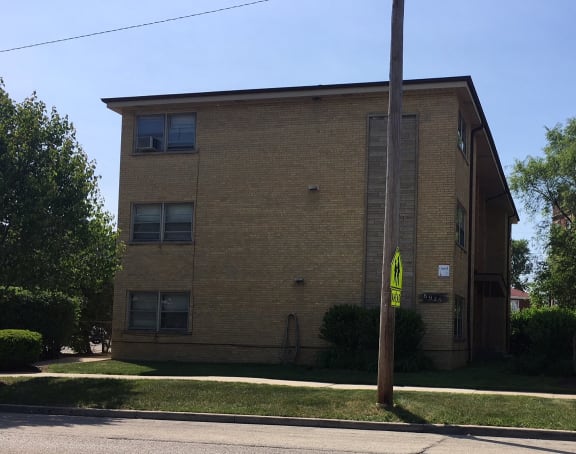 8920 Niles Center Rd. Exterior