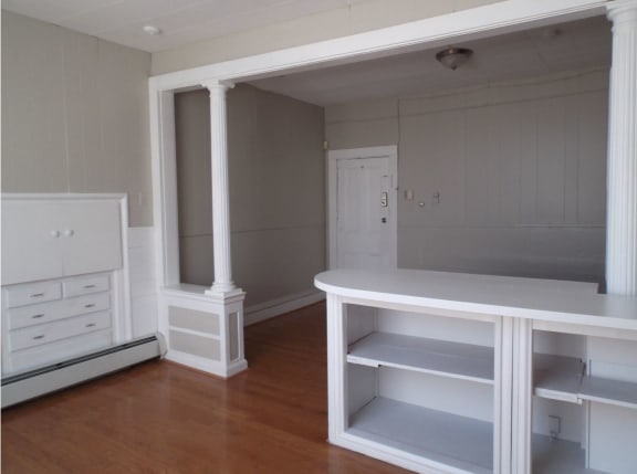 Taymil 34 Benefit Street Apartment Homes Detailed Molding