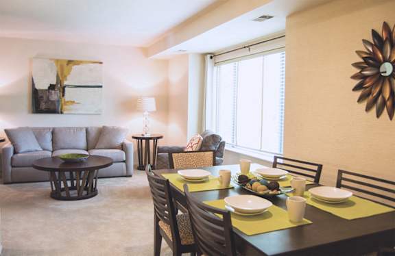 Dining And Living Room at Rossbrooke Apartments and Townhomes, Cockeysville