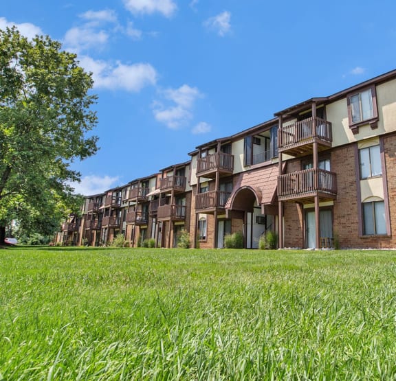 Exterior at Granada Apartments, Jackson, 49202