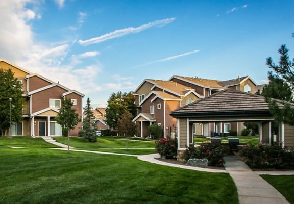 Beautifully Landscaped Lawns at Denver Apartments Near Me