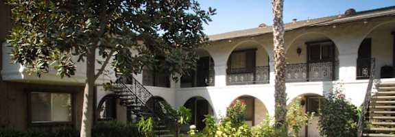 Green Space With Walking Tails at Barcelona Apartments, Visalia, 93277