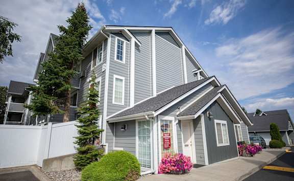 Office entrance at Morning Glory Circle Apartments, Spokane, WA 99208