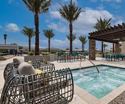 Community Pool and Spa at Pillar Lago