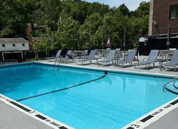 a swimming pool at Hampshire House