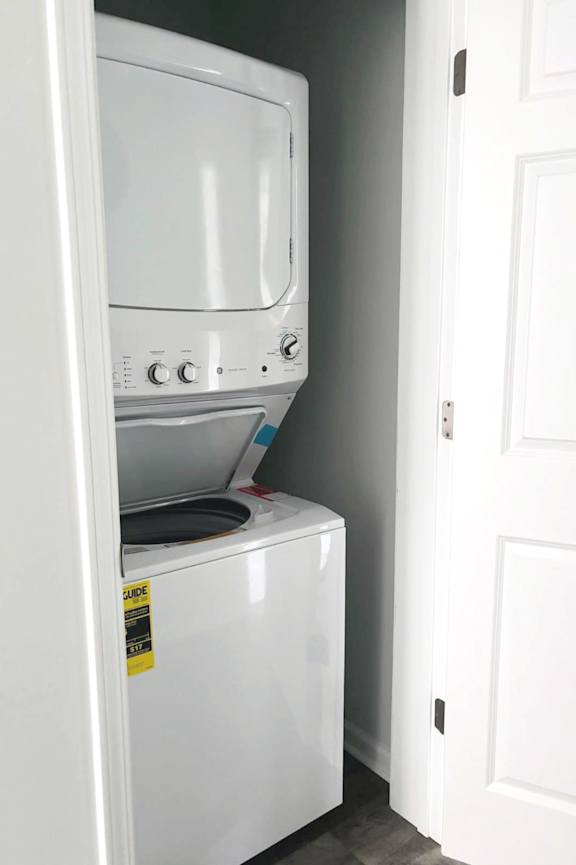 Washer Dryer at Peachtree Place, Columbia