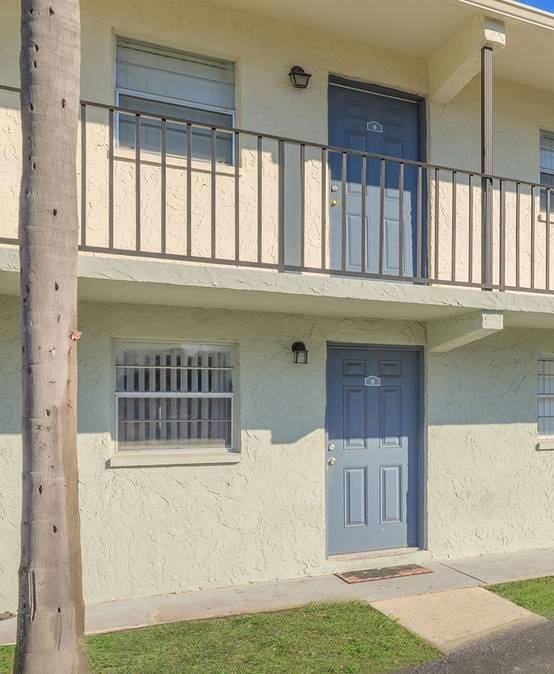 Property building at Oak Chase I, Tampa, FL