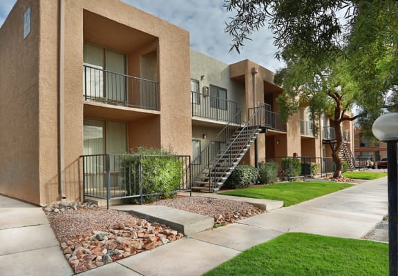 Springhill Courtyard view with lush landscape throughout