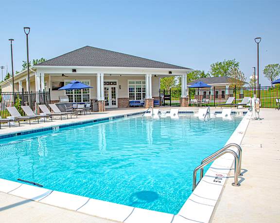 Pool View  at Heartland View Apartments, Missouri