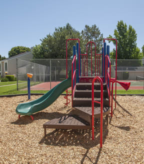 River Pointe playground and sports courts
