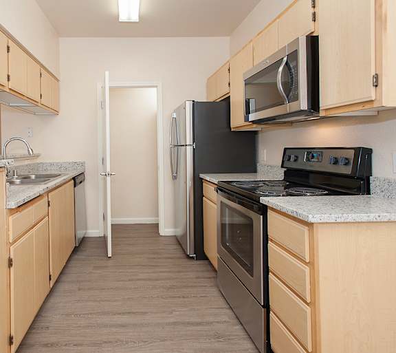 Upgraded Vacant Kitchen at Stoneridge Apartments, California, 95661