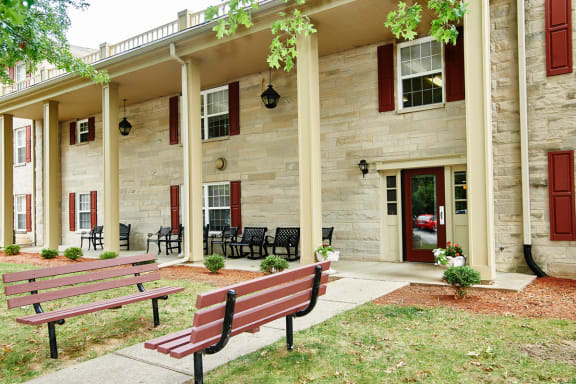 Exterior Apartment Building at Cambridge Square Apartments