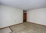 Thumbnail 17 of 24 - Living room