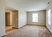 Thumbnail 20 of 28 - Living area