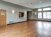 Thumbnail 13 of 27 - Leasing office