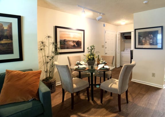 Dining Area at Park Trace Apartments in Norcross