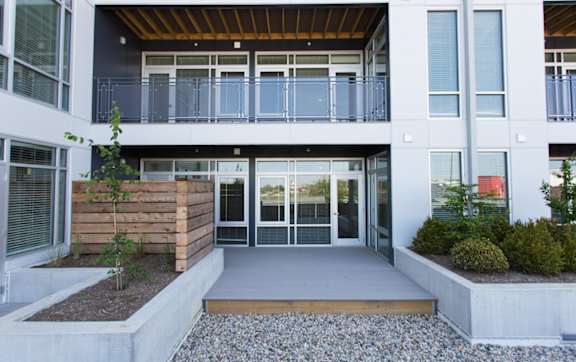 Property entrance with Glass Doors at 747 Apartments, Indianapolis