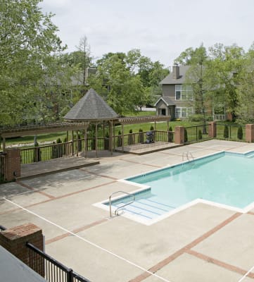 Sparkling Swimming Pool at Park Laureate in Jeffersontown, Louisville, KY 40220