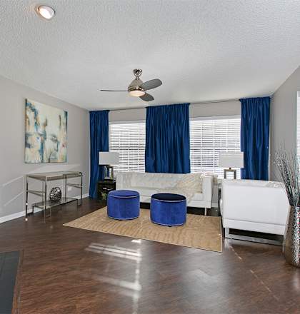 Living room at Brookdale Lakes, Naperville, IL