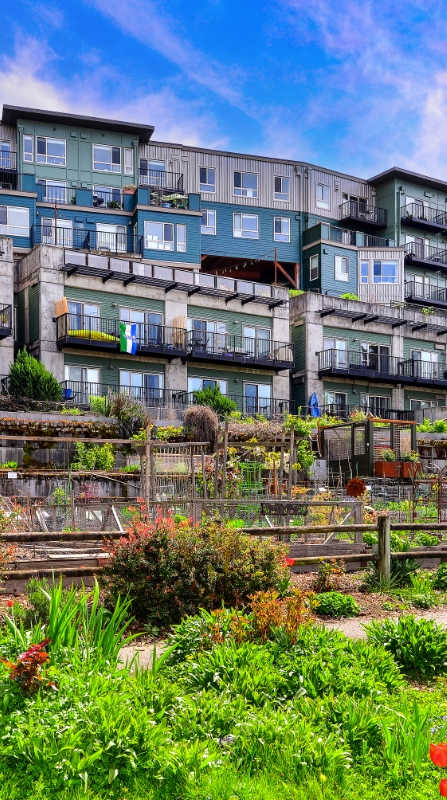 Peaceful Garden Setting at Eastlake 2851 Apartments, Seattle, WA