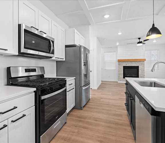 Modern Kitchen at Alante Homes at Spring Run, Idaho