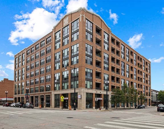 Building at The Shelby, Chicago, 60616