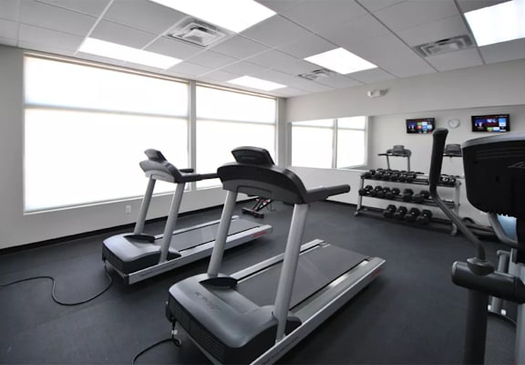 Fitness Center at Southfield MI Apartments | 42 West Apartments in Southfield Michigan