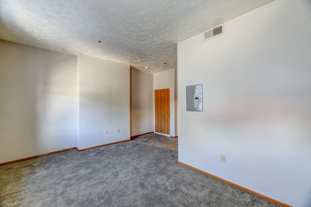 Photos and Video of St. Clairsville Courtyard in St. Clairsville, OH