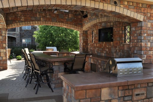 Aurora Co Apartments with Outdoor Kitchen and BBQs