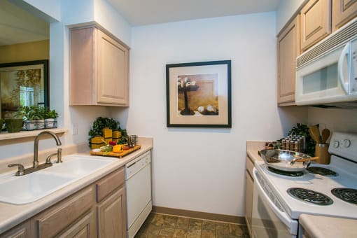 Apartments Mill Plain Vancouver WA with Full Electric Kitchens