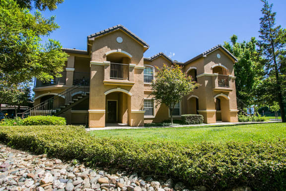 Private Patios/ Balconies at Green Valley CA Apartments for Rent