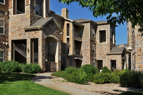 Courtney Downs Apartments in Englewood CO on Parker Road