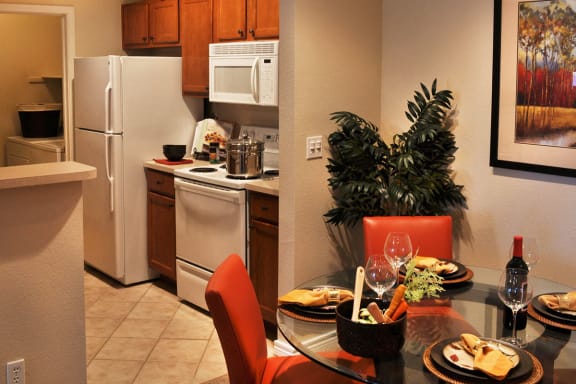 Apartments Near Southlands Mall Colorado with Dining Area
