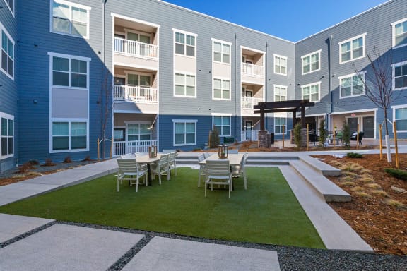Outdoor Picnic Area at CO Springs Apartments Near Garden of the Gods Park