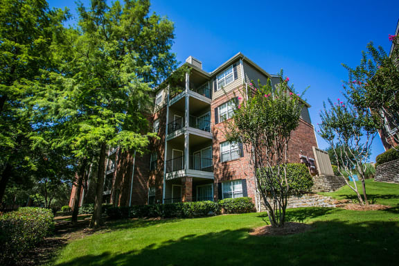 Exterior of MacArthur Ridge Apartments near Coppell Texas