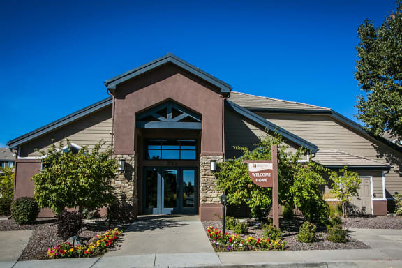 Leasing Office at Redstone Rnach Apartments in Denver, CO 80249