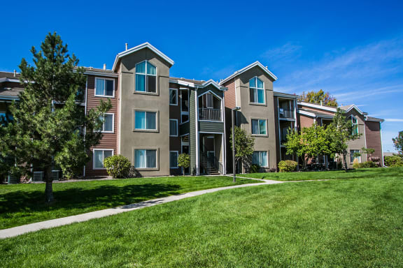 Building of Redstone Ranch Apartments and Townhomes Located in Green Valley Ranch, Co