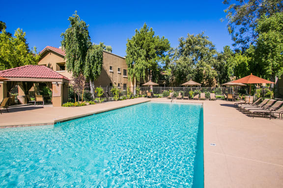 Four Resort-Style Swimming Pools at Downtown Gilbert Apartments for Rent